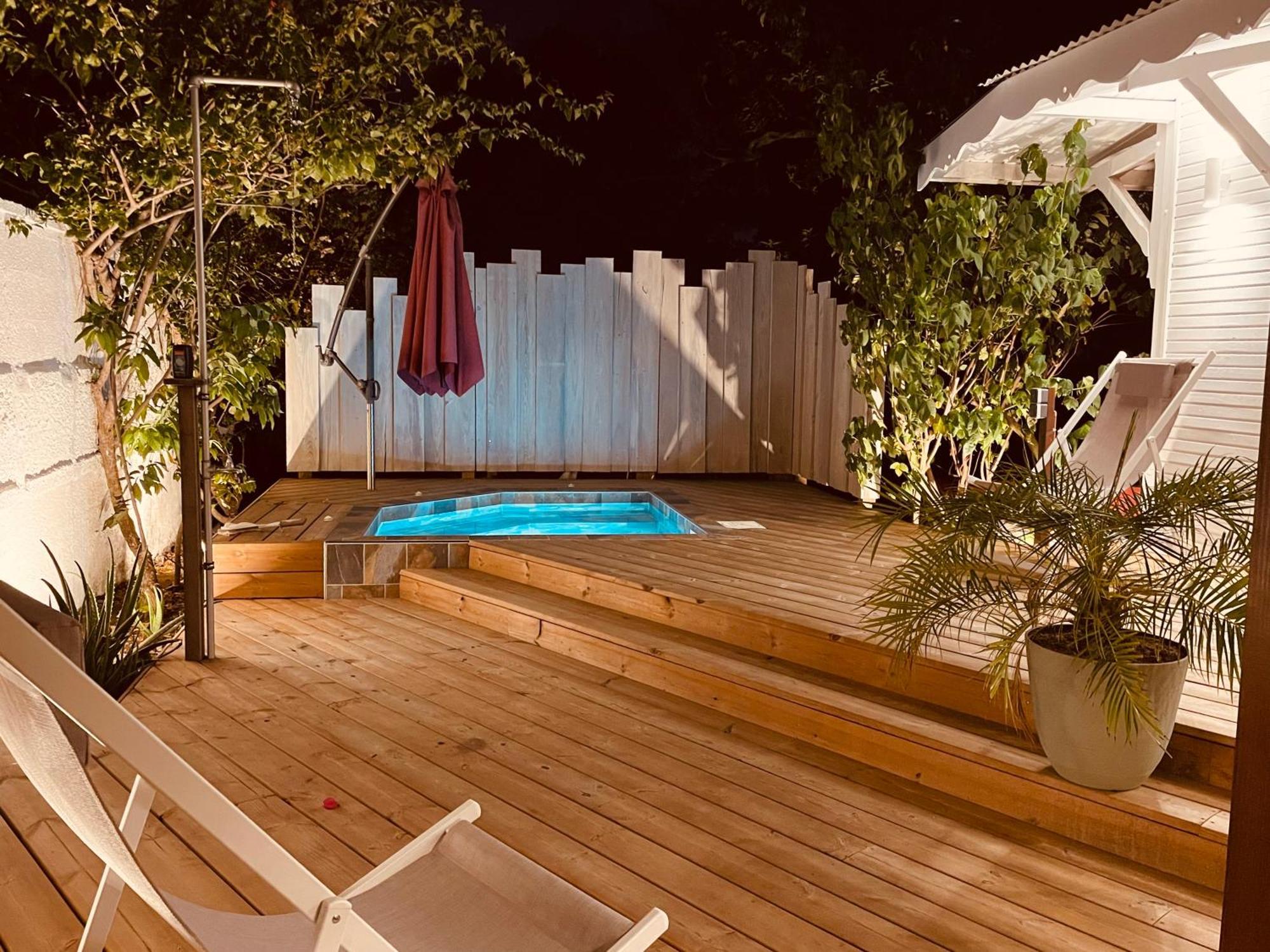 Les Coulirooms - Suite Avec Jacuzzi Et Grande Terrasse ساينت آن المظهر الخارجي الصورة
