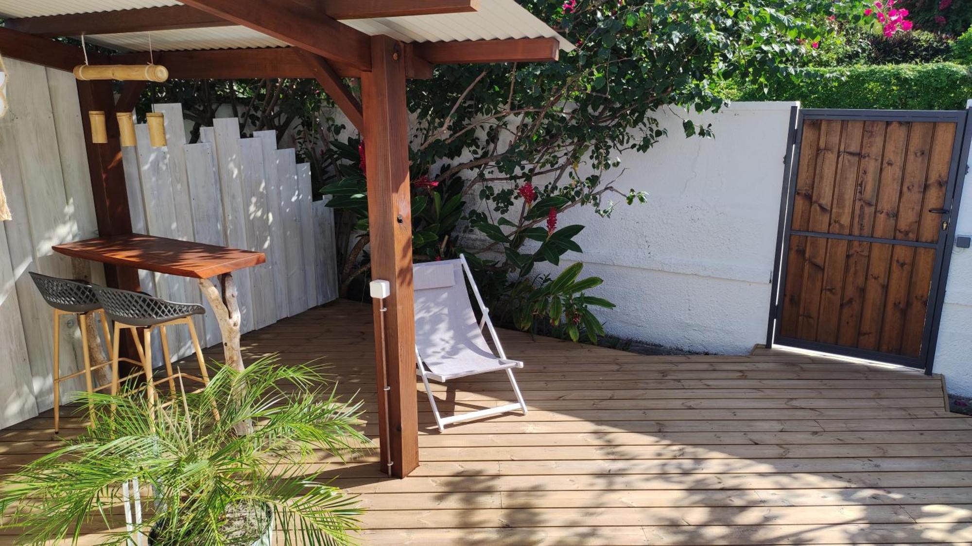 Les Coulirooms - Suite Avec Jacuzzi Et Grande Terrasse ساينت آن المظهر الخارجي الصورة
