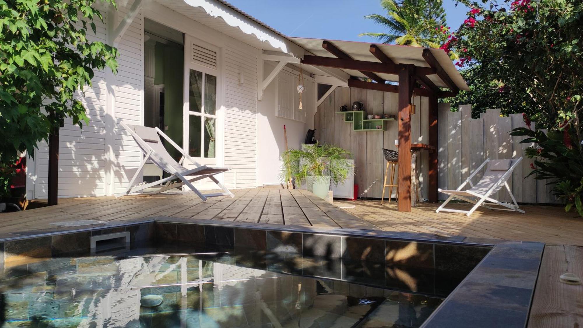 Les Coulirooms - Suite Avec Jacuzzi Et Grande Terrasse ساينت آن المظهر الخارجي الصورة