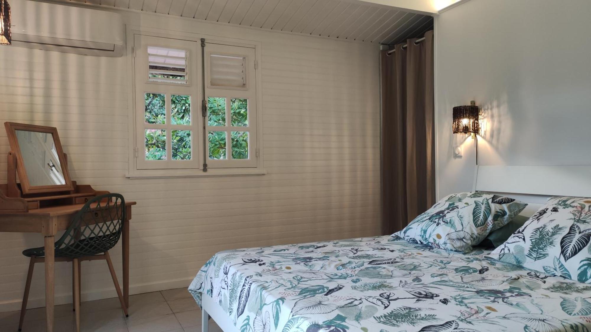 Les Coulirooms - Suite Avec Jacuzzi Et Grande Terrasse ساينت آن المظهر الخارجي الصورة