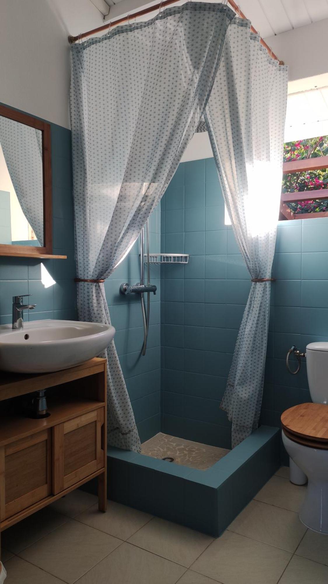 Les Coulirooms - Suite Avec Jacuzzi Et Grande Terrasse ساينت آن المظهر الخارجي الصورة